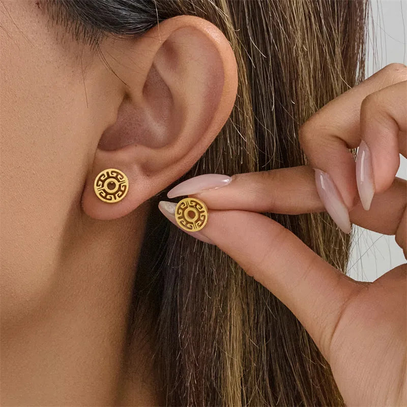 Symbolic Classic Style Geometric Round Plating 304 Stainless Steel 18K Gold Plated Butterfly Backs Ear Studs
