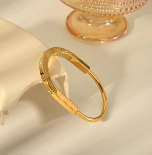 Retro Commute Oval  304 Stainless Steel 18K Gold Plated Zircon Bangle