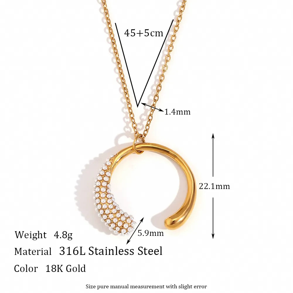 Classic Horse Shoe Style Solid Color Stainless Steel Plating 18K Gold Plated Pendant Necklace