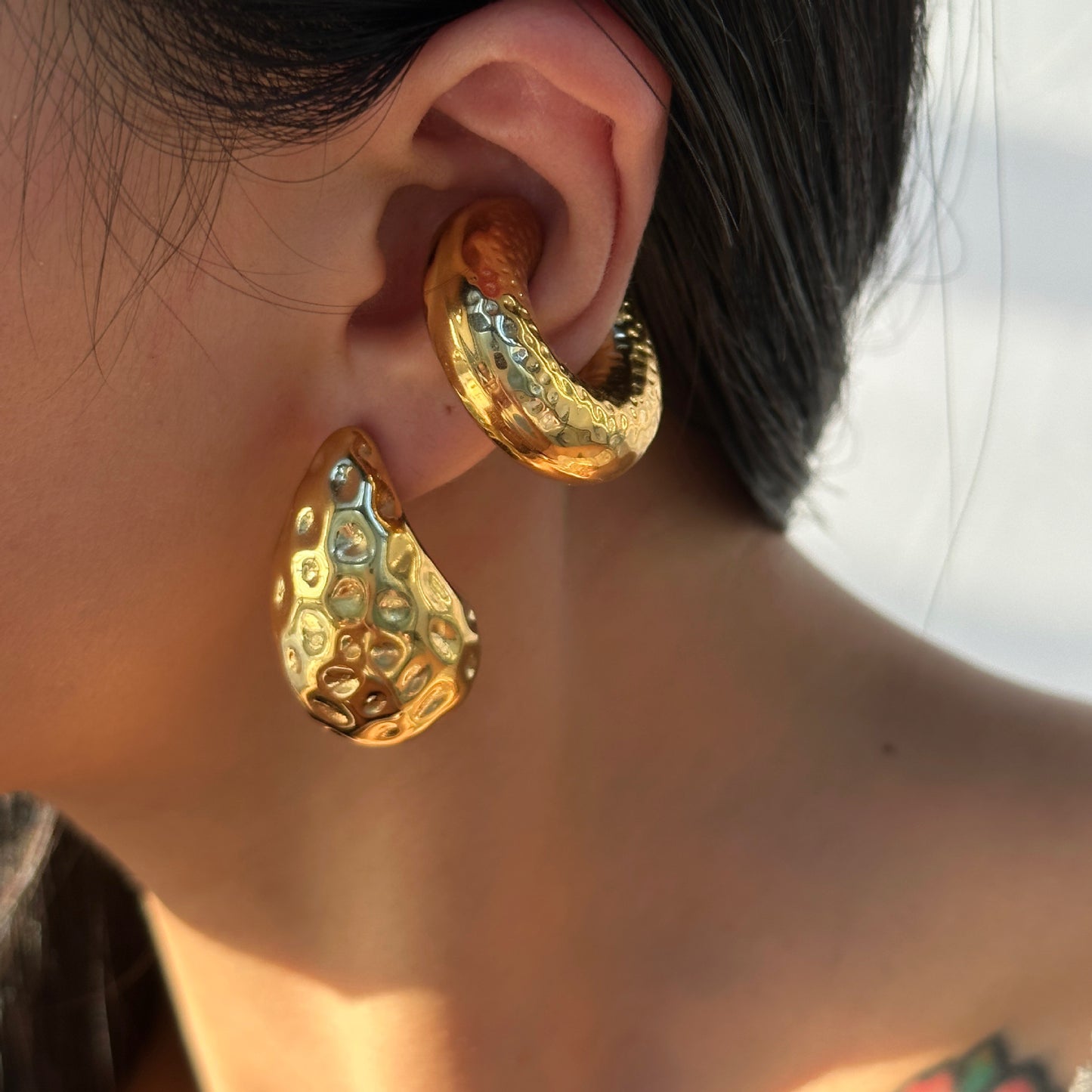 Bumpy Color Plating Titanium Steel 18K Gold Plated Ear Studs