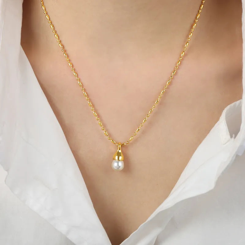 Titanium Steel Plating Inlay Artificial Pearls 18k Gold Plated Pendant Necklace