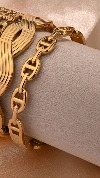 Coffee Beans Stainless Steel 18K Gold Plated Bangle