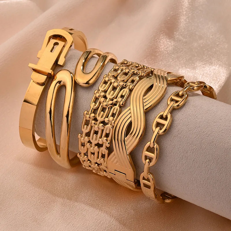 Coffee Beans Stainless Steel 18K Gold Plated Bangle