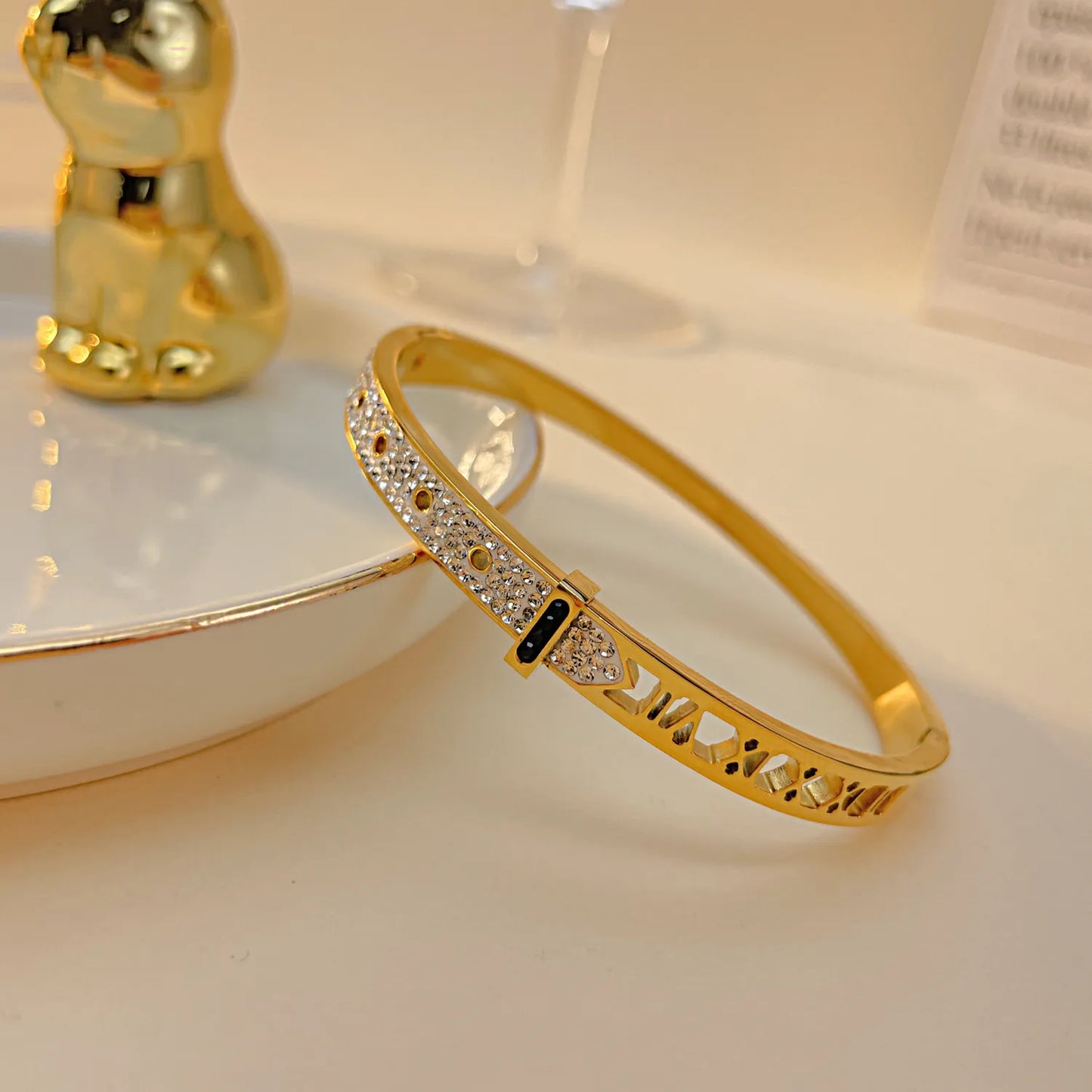 Elegant Solid Color Titanium Steel Inlay Zircon Bangle