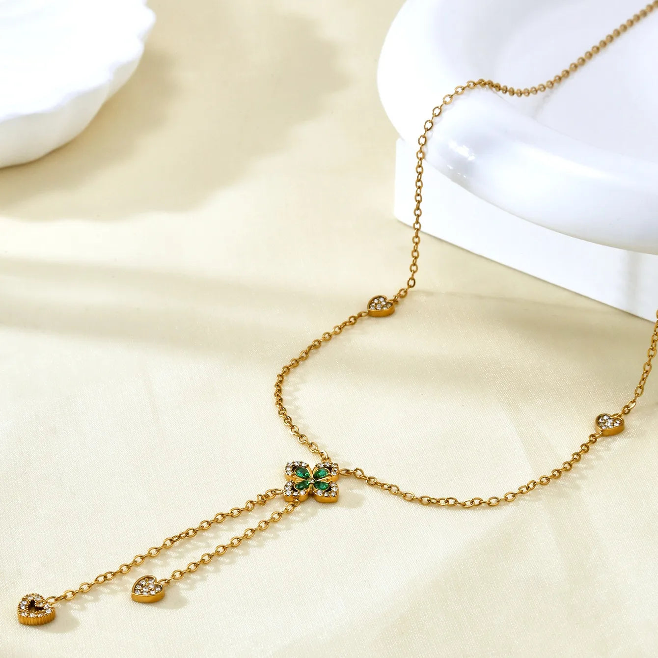 Luxury Clover Stainless Steel 18K Gold Plated Necklace With Embedded Zircon