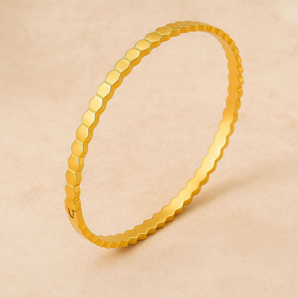 HexaGlow Bangle – 16K Gold Plated Stainless Steel