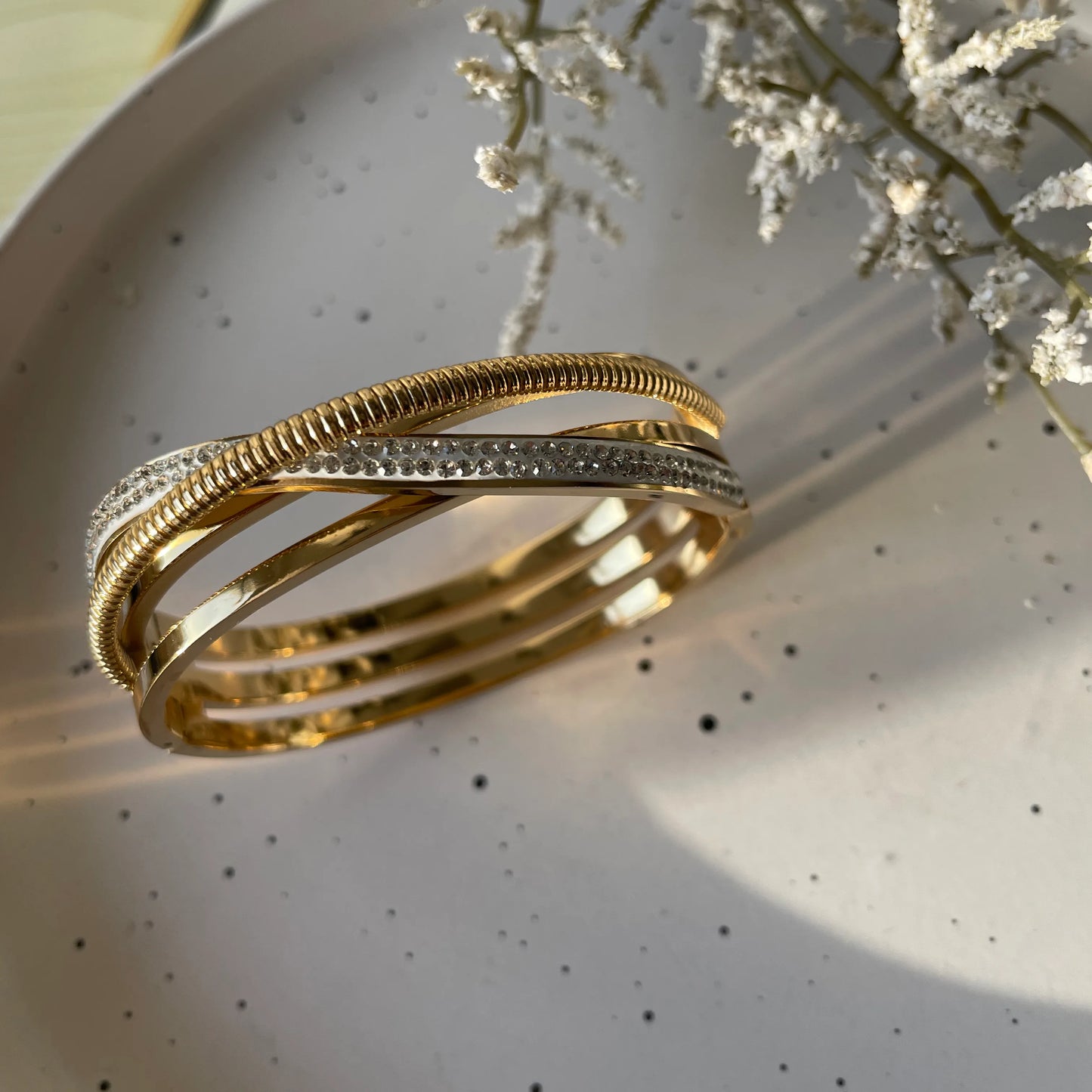Glittered Commute Solid Color 304 Stainless Steel 18K Gold Plated Bangle