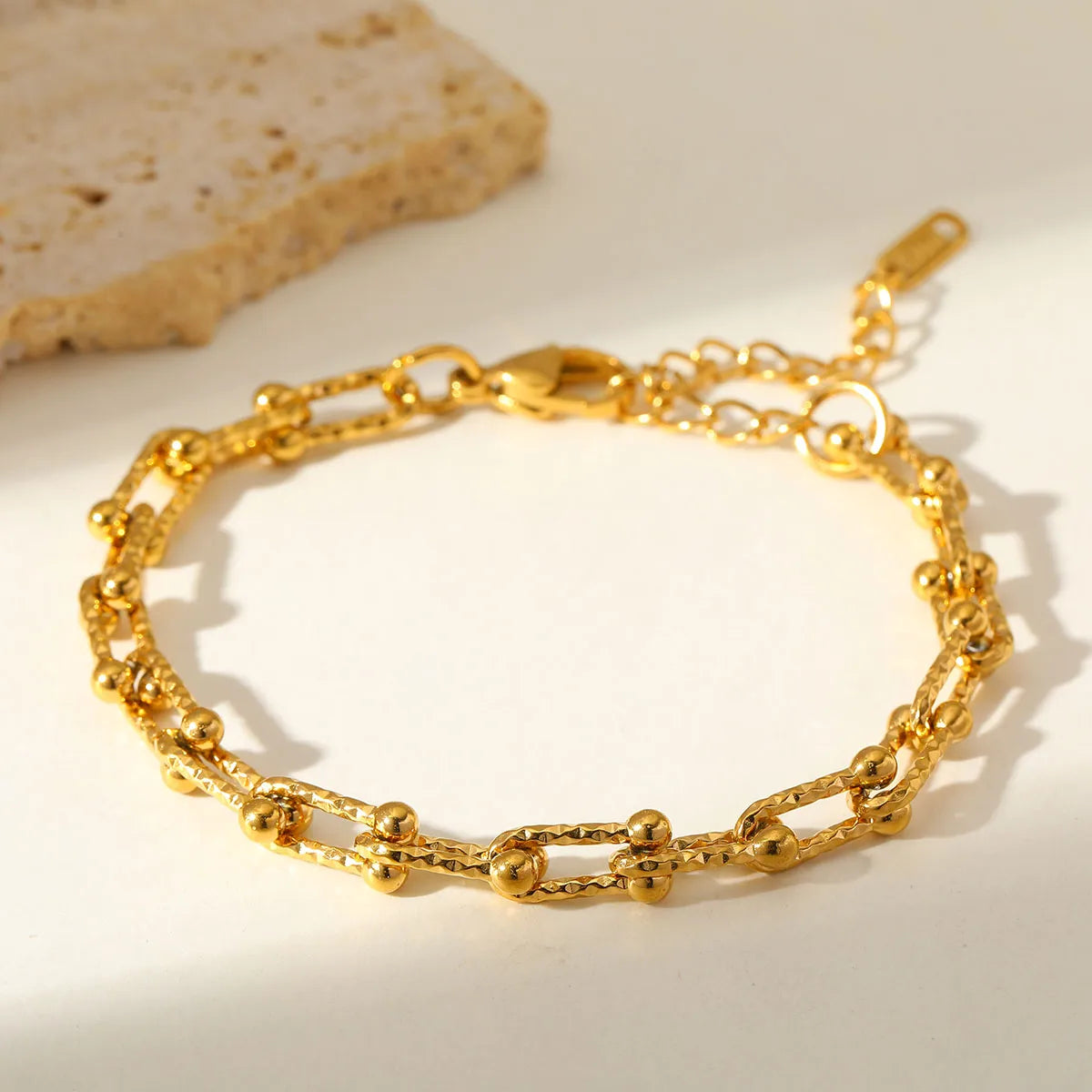 Luxury Style 18K Gold Plated Stainless Steel U-Shaped Hand Chain Bracelet
