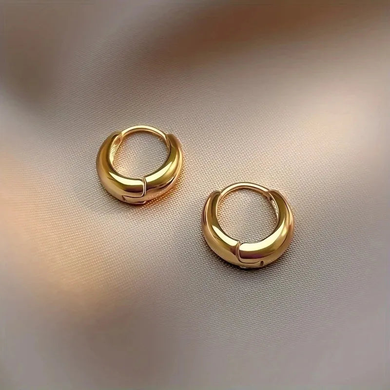 Sweet Classic Style C Shape 304 Stainless Steel 18K Gold Plated Hoop Earrings