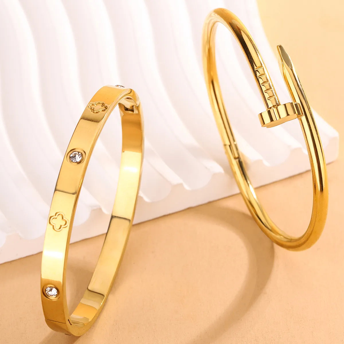 Clover Diamond and Nail 304 Stainless Steel 18K Gold Plated Bangle Set