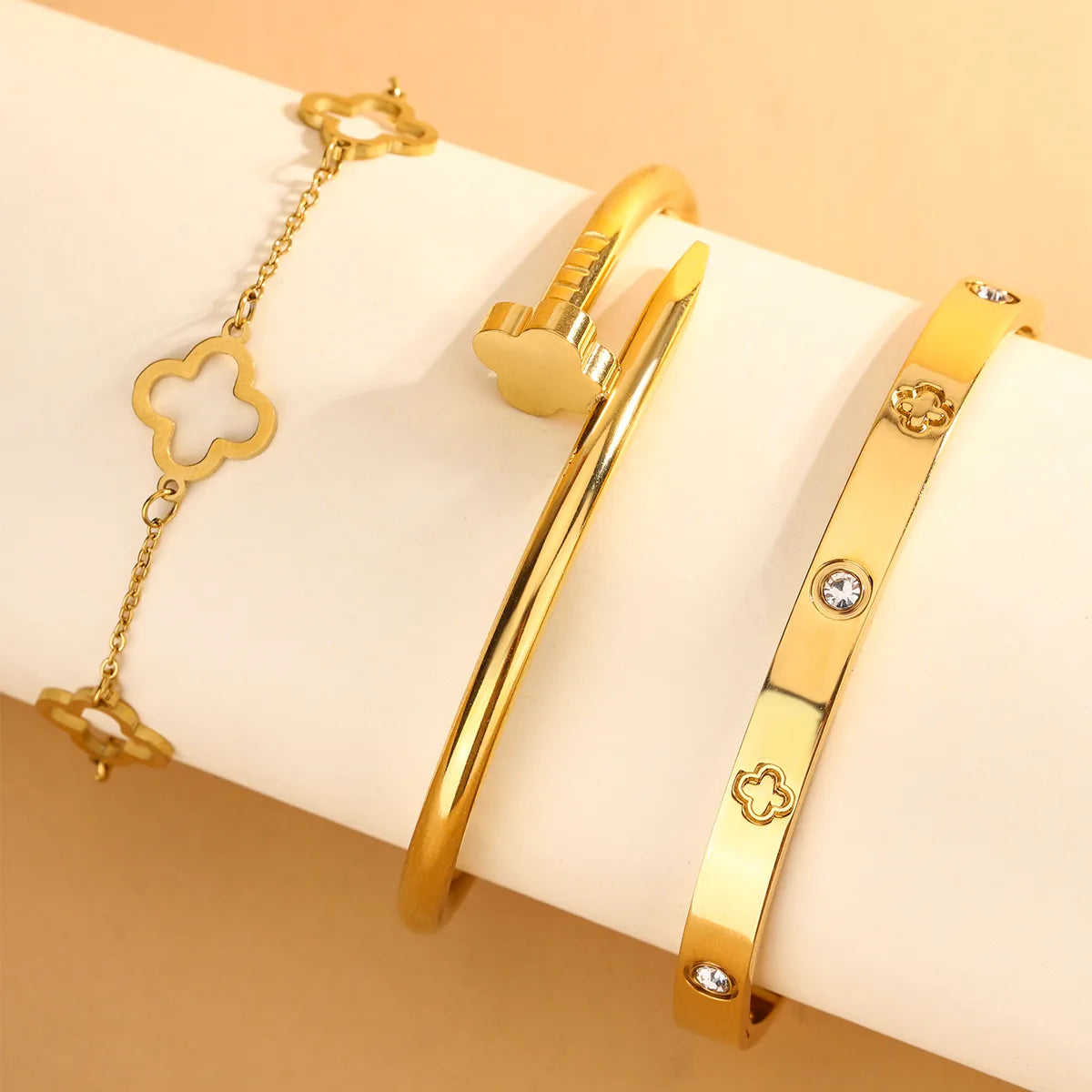 Clover Diamond and Nail 304 Stainless Steel 18K Gold Plated Bangle Set