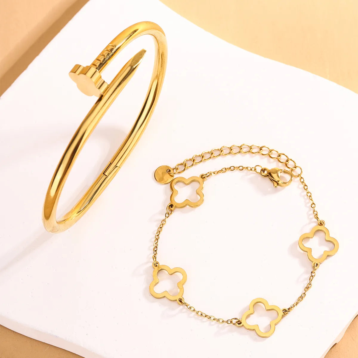 Clover Diamond and Nail 304 Stainless Steel 18K Gold Plated Bangle Set