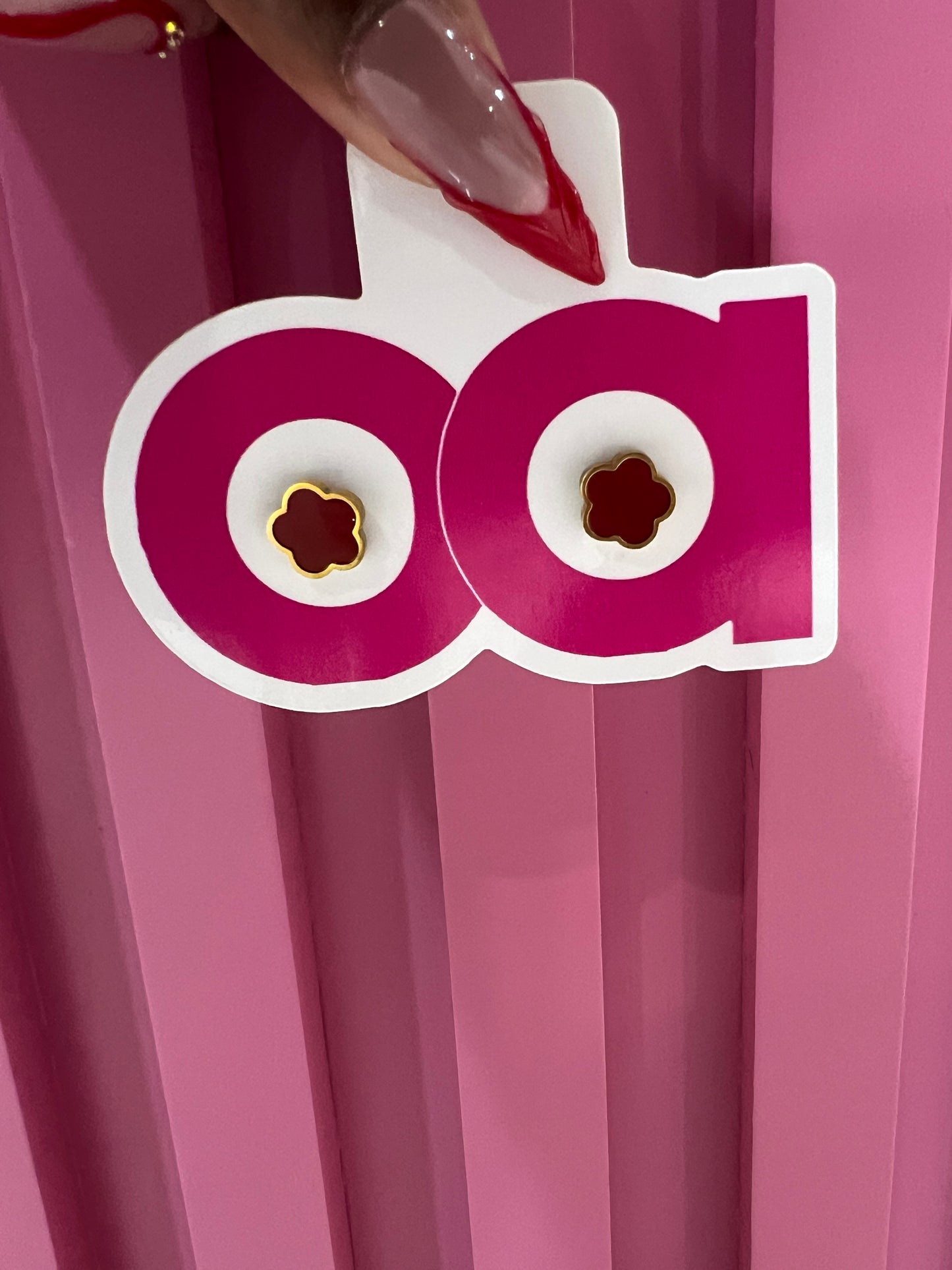 Red Five Leaf Clover Stud