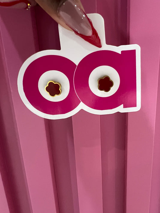 Red Five Leaf Clover Stud