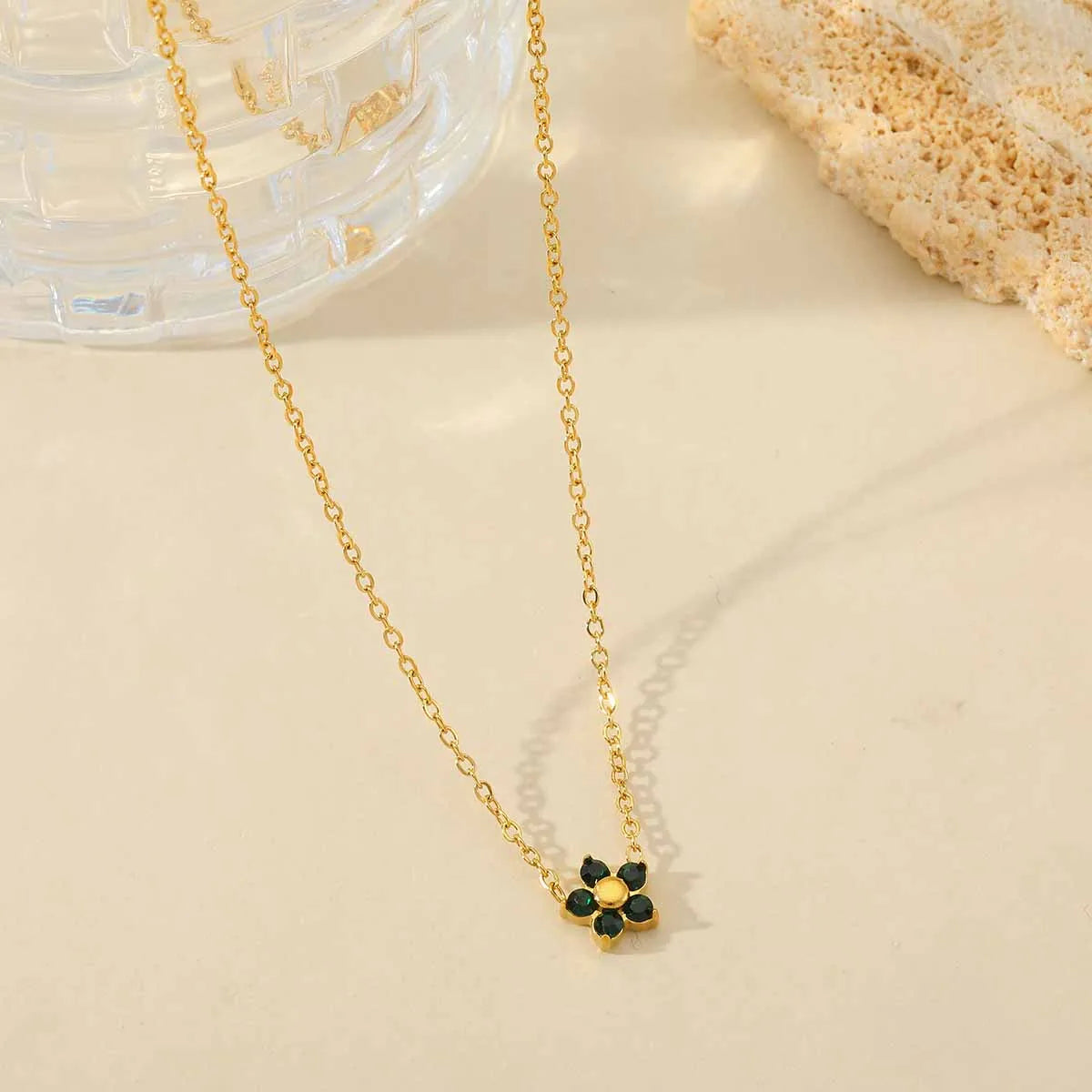 Cute Flower 304 Stainless Steel Zircon 18K Gold Plated Plating Inlay Pendant Necklace Cable Chain