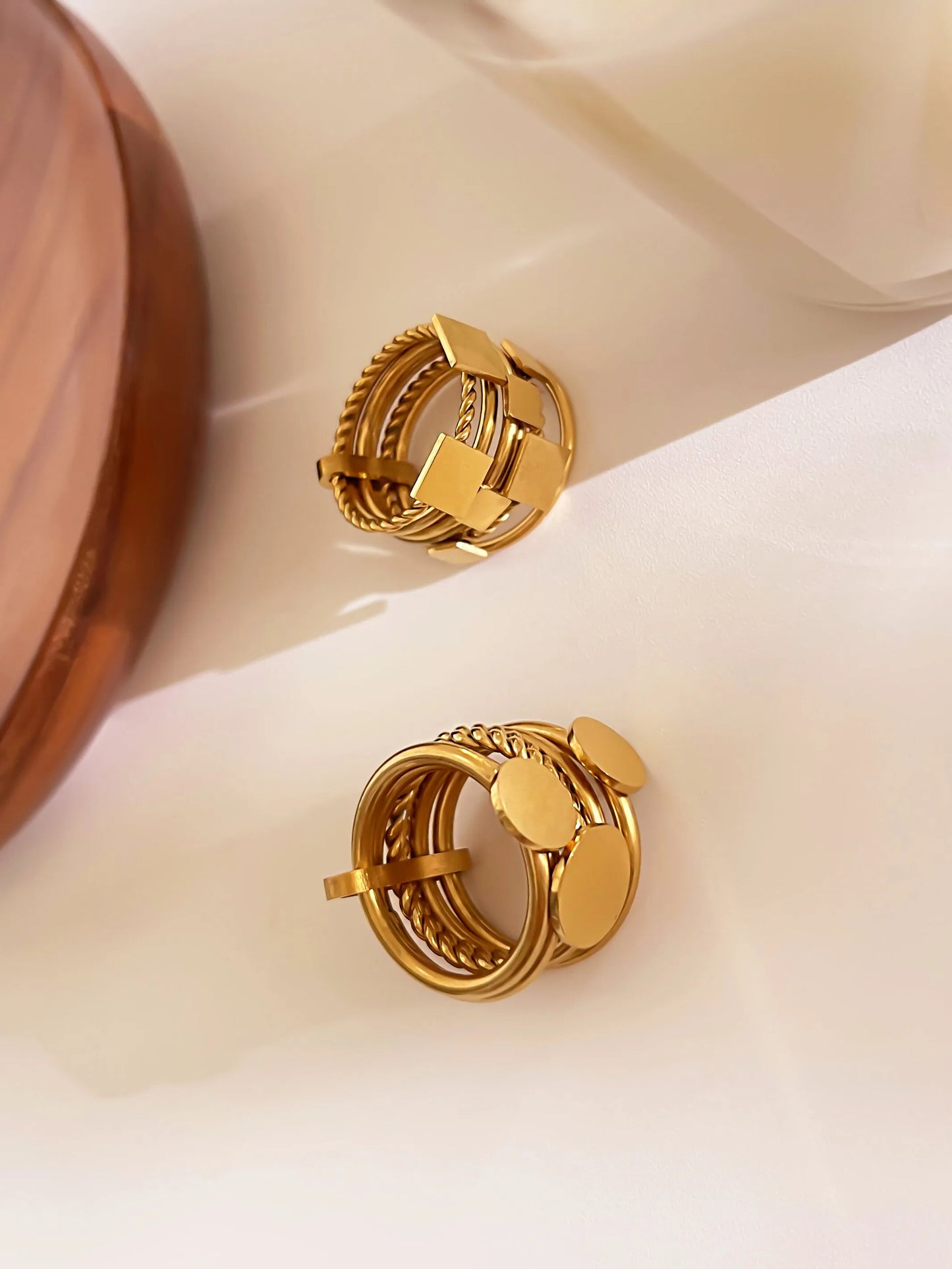 Retro French Style Commute Geometric 316L Stainless Steel Rhinestones 18K Gold Plated Ring