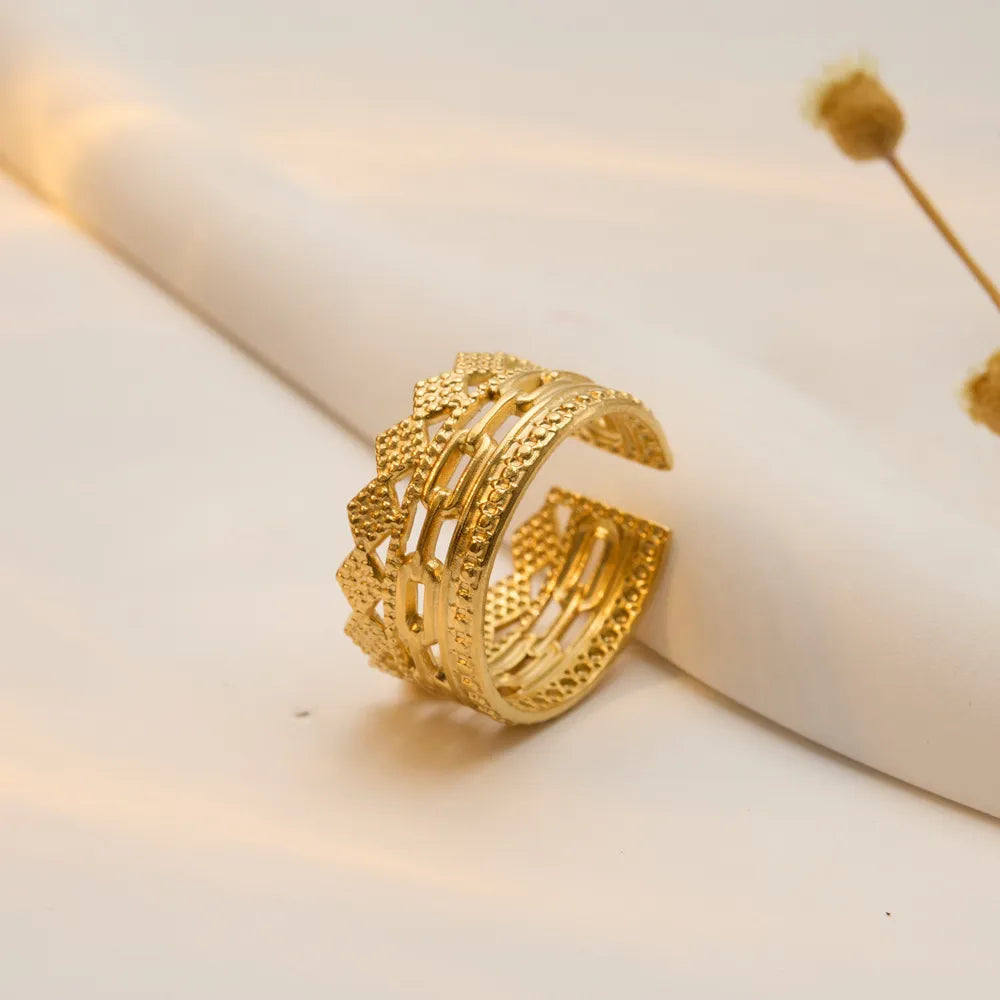 Differential Solid Color Titanium Steel Hollow Out Ring