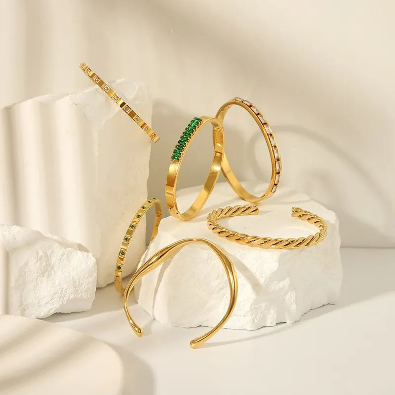 Simple Style Shiny Solid Color 316L Stainless Steel 18K Gold Plated Bangle