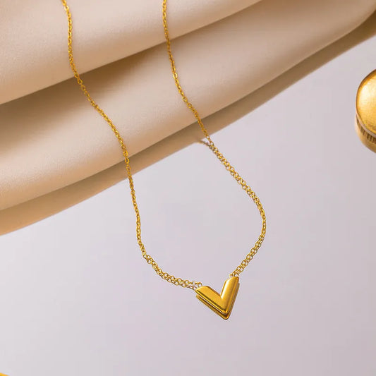 Titanium Steel Classic Style Plating V Shape Heart Necklace