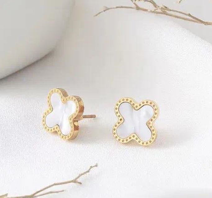 Classic Style Letter White Solid Color Plating Stainless Steel 18K Gold Plated Ear Studs