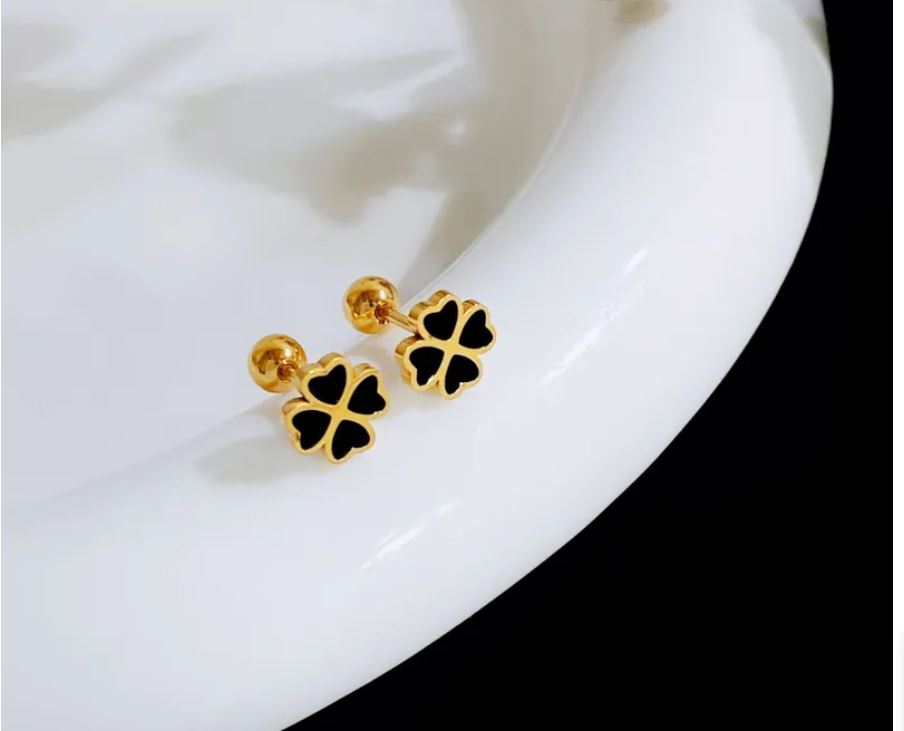 Black Flower Heart Plating Titanium Steel Gold Plated Ear Studs