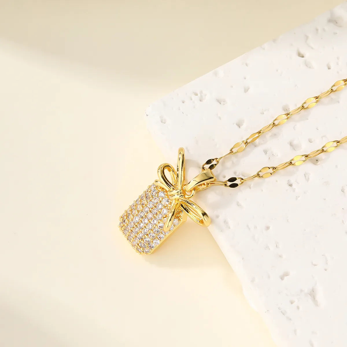 304 Stainless Steel 18K Gold Plated Plating Inlay Sun Flower Bow Knot Artificial Pearls Zircon Pendant Necklace