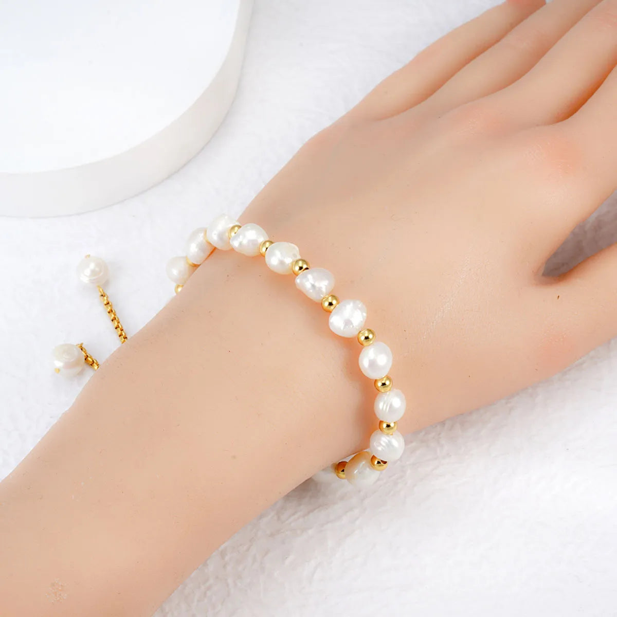 French Style Simple Style Round 304 Stainless Steel Freshwater Pearl 18K Gold Plated Freshwater Pearl Bracelet