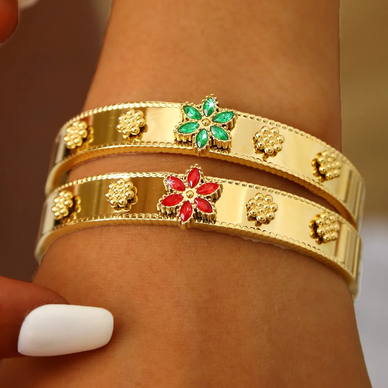 High-End Feel Flower Zircon Stainless Steel 18K Gold  Plated Bracelet