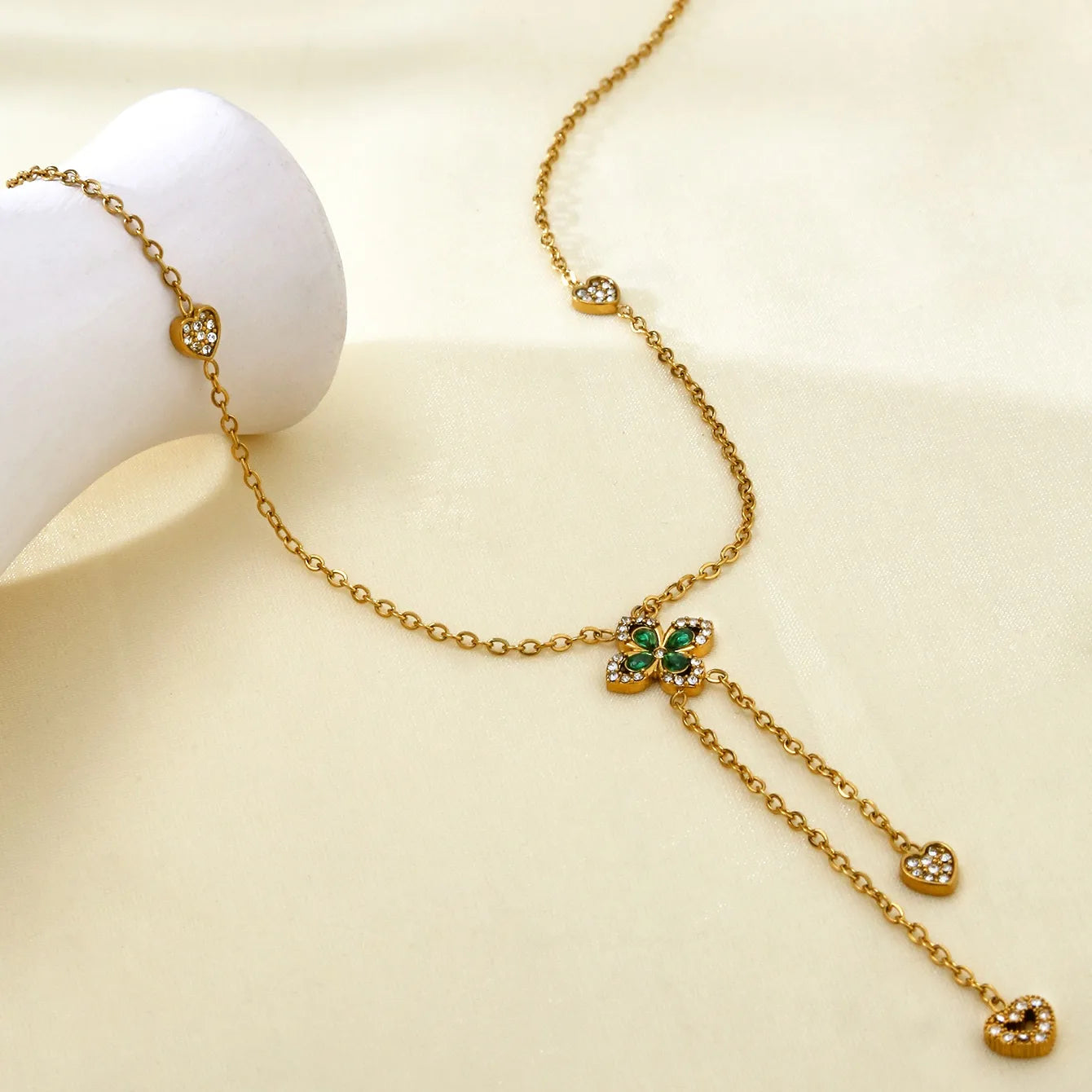 Luxury Clover Stainless Steel 18K Gold Plated Necklace With Embedded Zircon