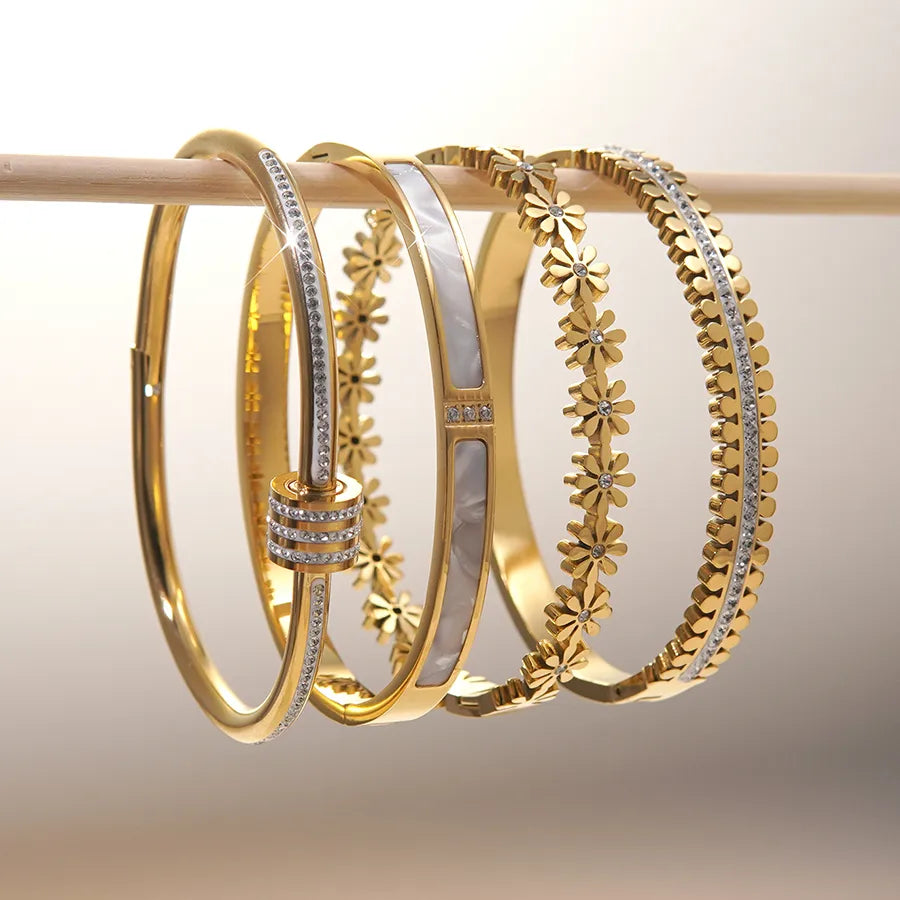 Minimalist 18K Gold Plated 304 Stainless Steel Flower Design Bracelet