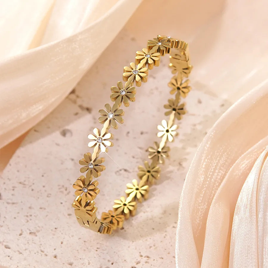 Minimalist 18K Gold Plated 304 Stainless Steel Flower Design Bracelet