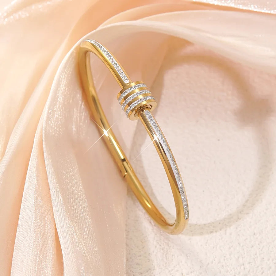 Minimalist 18K Gold Plated 304 Stainless Steel Flower Design Bracelet