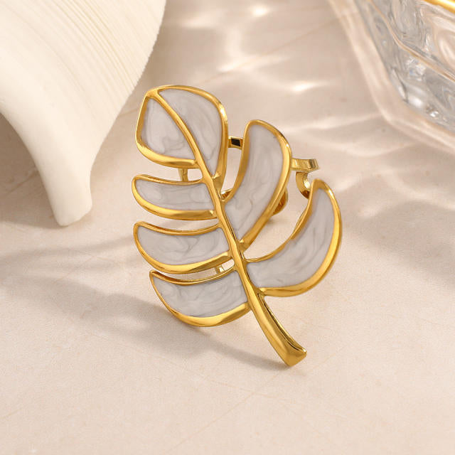 White Monstera Leaf	18K Gold Plated 304 Stainless Steel Ring