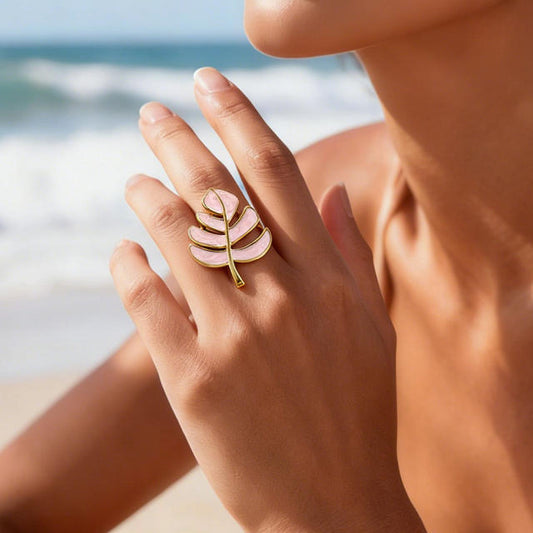 White Monstera Leaf	18K Gold Plated 304 Stainless Steel Ring