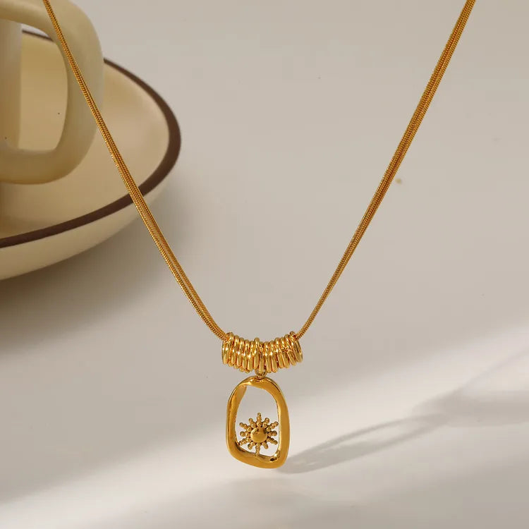 18K Gold Plated Sun Heart Flower 304 Stainless Steel Lobster Clasp Necklace