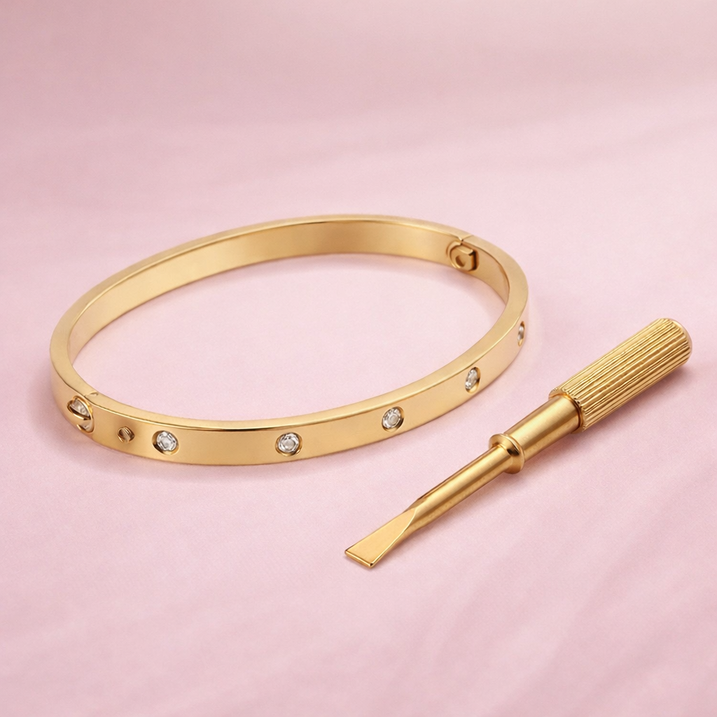 Narrow Diamond Cartier 18K Gold Plated 304 Stainless Steel Bracelet Sized 19