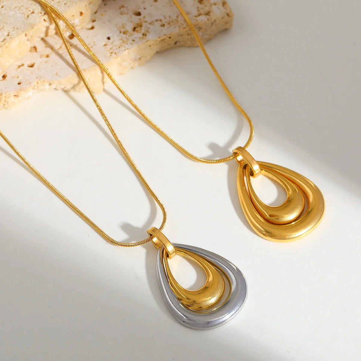 Simple Design Stainless Steel 18K Gold Plated Waterdrop Pendant Necklace