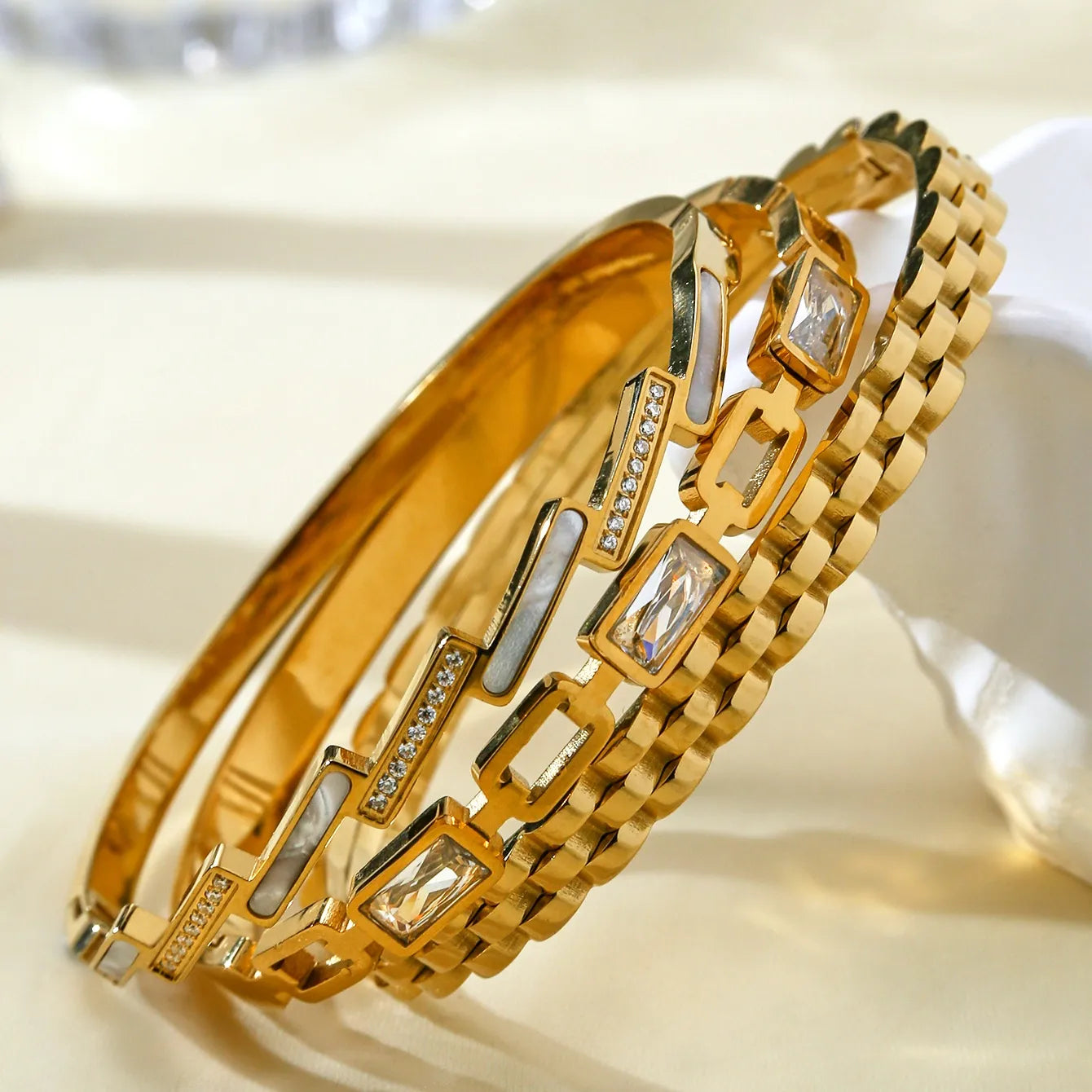 Elegant Stainless Steel 18K Gold Plated Geometric Zirconia Ladies Bracelet