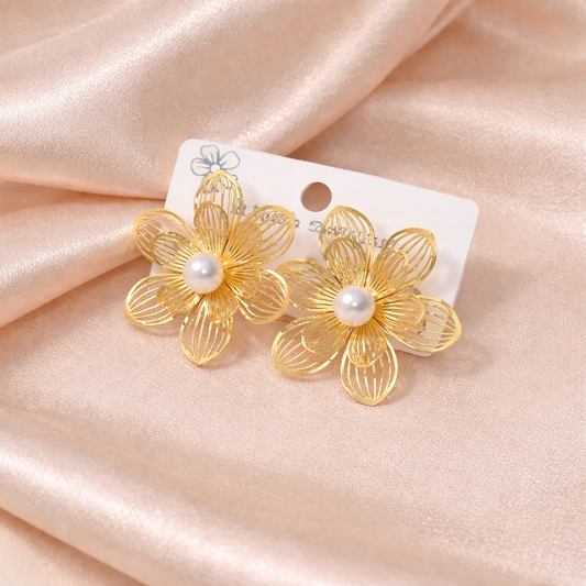 Pearly Flower 18K Gold Plated 304 Stainless Steel Earring Stud