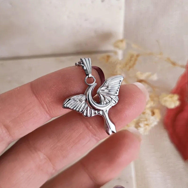 Moon Moth 304 Stainless Steel 18K Gold Plated Pendant Necklace Cable Chain