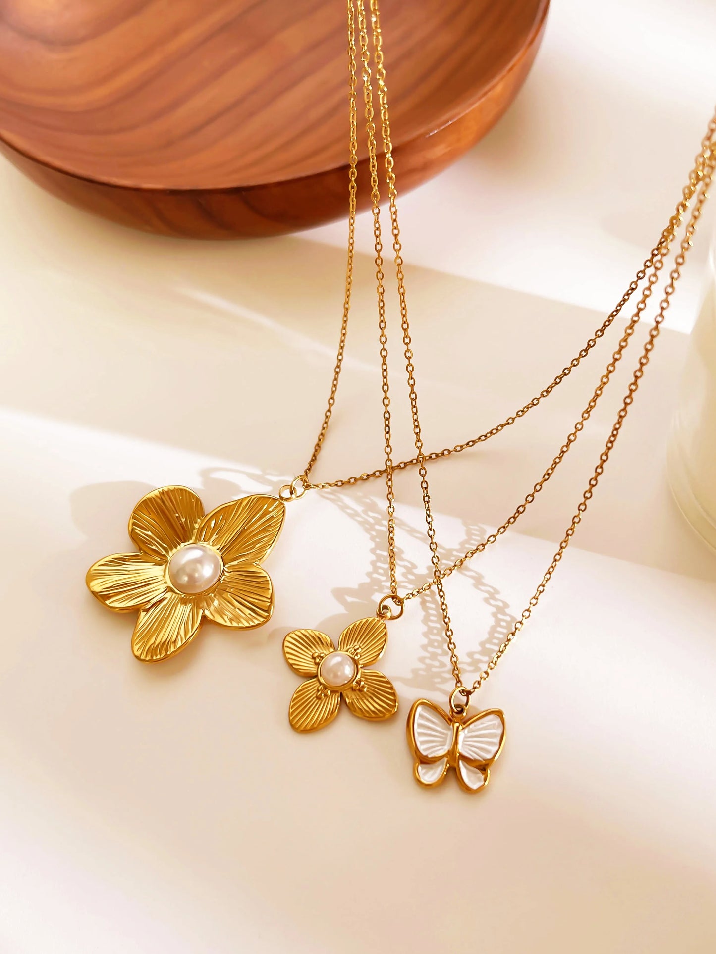 Flower Butterfly 316L Stainless Steel Imitation Pearl Enamel 18K Gold Plated Chain Necklace