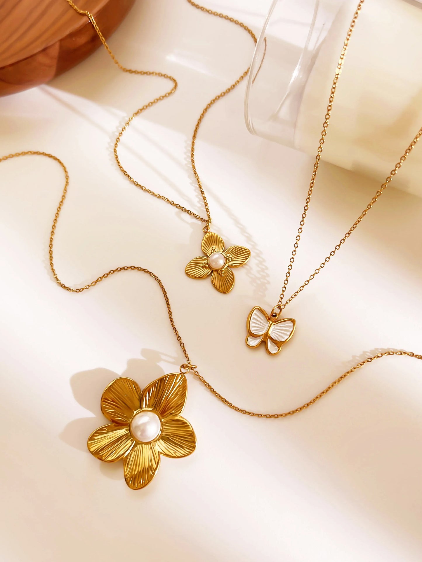 Flower Butterfly 316L Stainless Steel Imitation Pearl Enamel 18K Gold Plated Chain Necklace