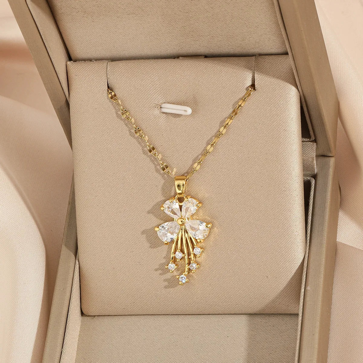 Flower Share Cubic Zirconia 18K Gold Plated 304 Stainless Steel Necklace