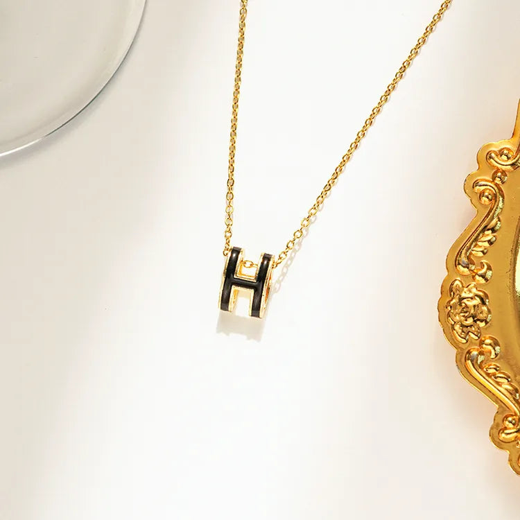 Queen Glam 304 Stainless Steel 18K Gold Plated Necklace