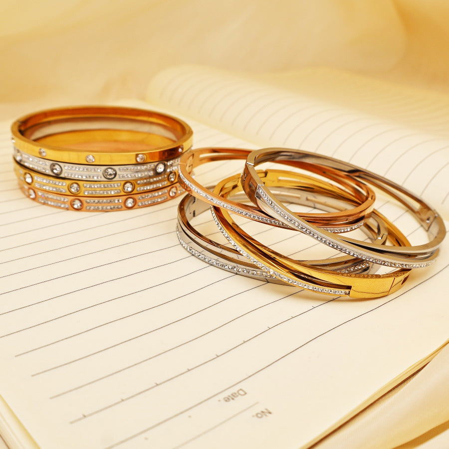 Retro Classic Style Geometric 304 Stainless Steel 18K Gold Plated Diamond Bangle