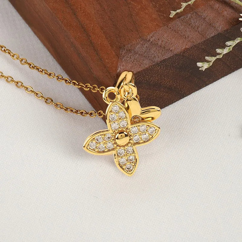 Clover Titanium Steel Copper Plating Zircon 18k Gold Plated Pendant Necklace
