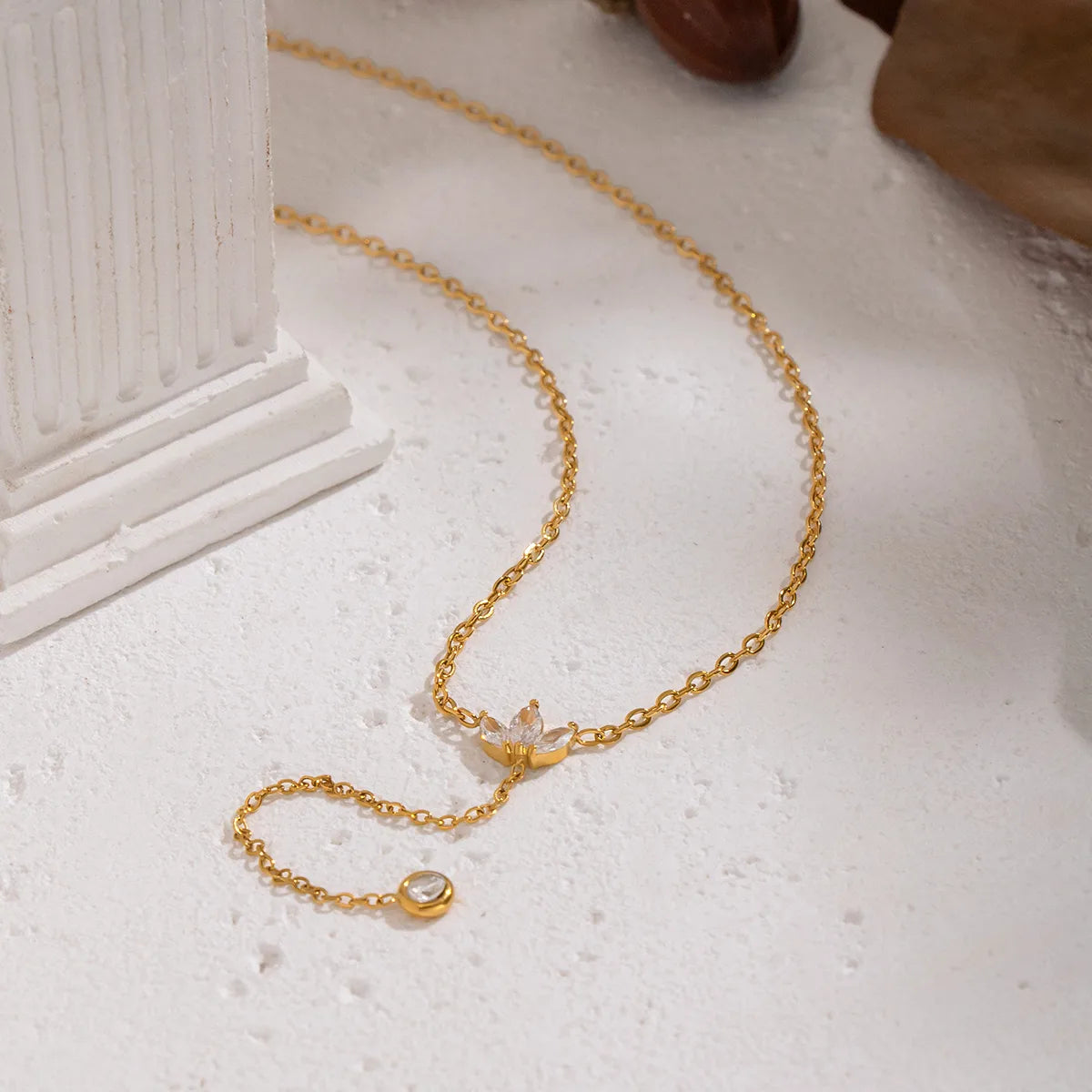 Petal Tassel 201 Stainless Steel 18K Gold Plated Zircon Circle Necklace