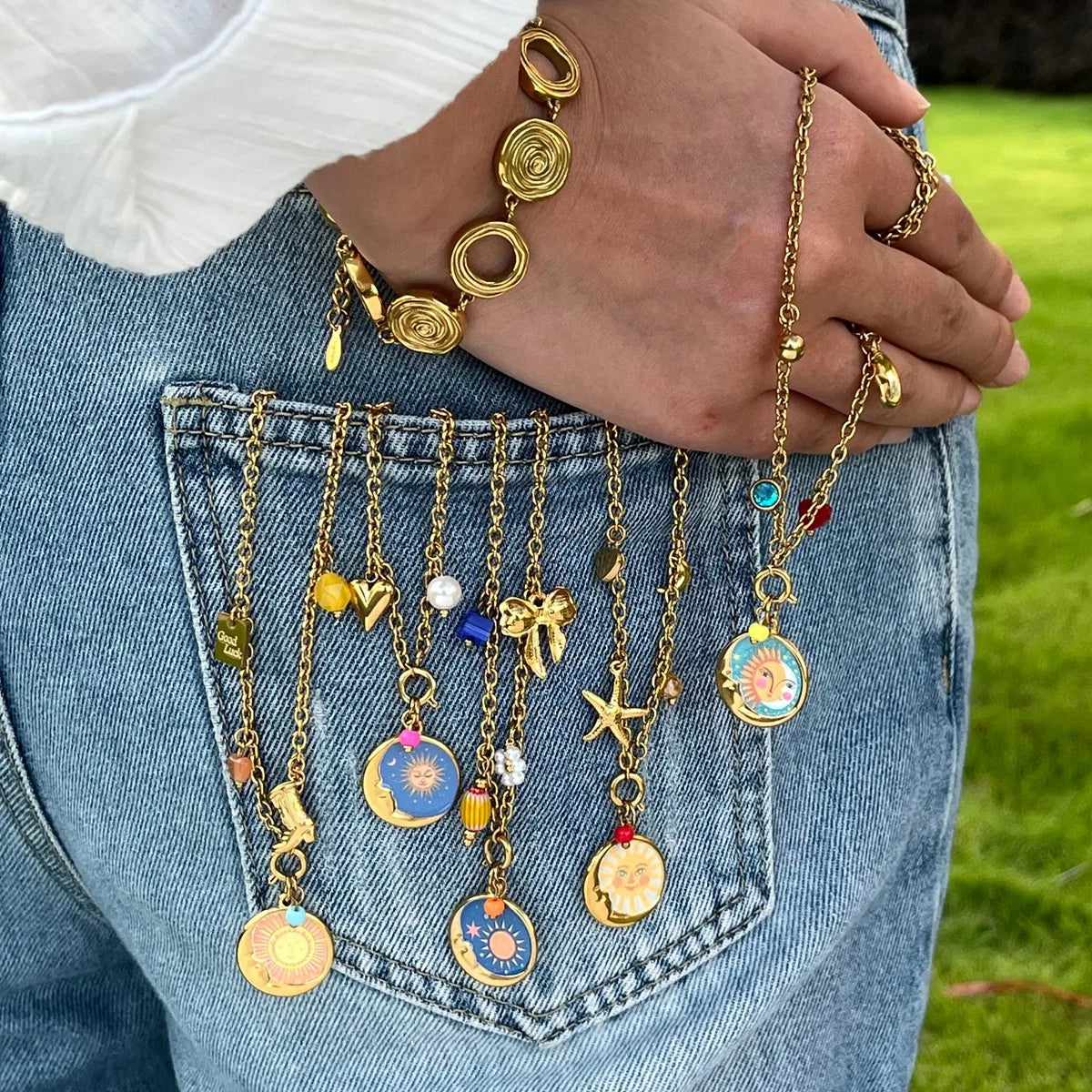 Luxury Sun 18K Gold Plated Stainless Steel Shell Necklace