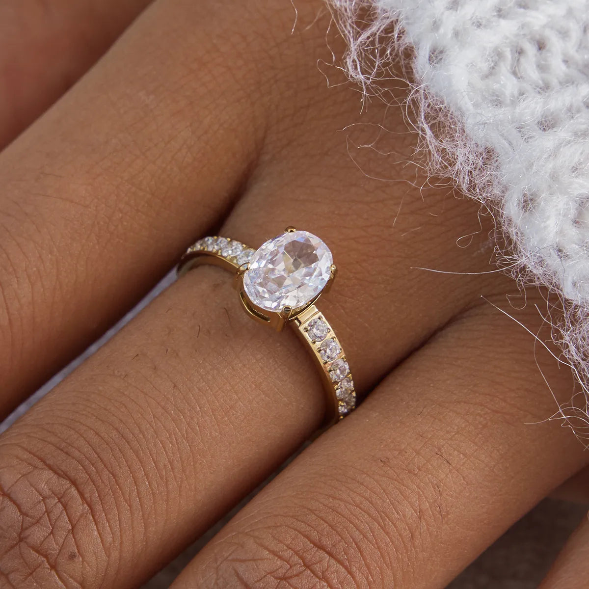 Classic 16K Gold Stainless Steel + Zircon Oval White Zircon Diamond Ring