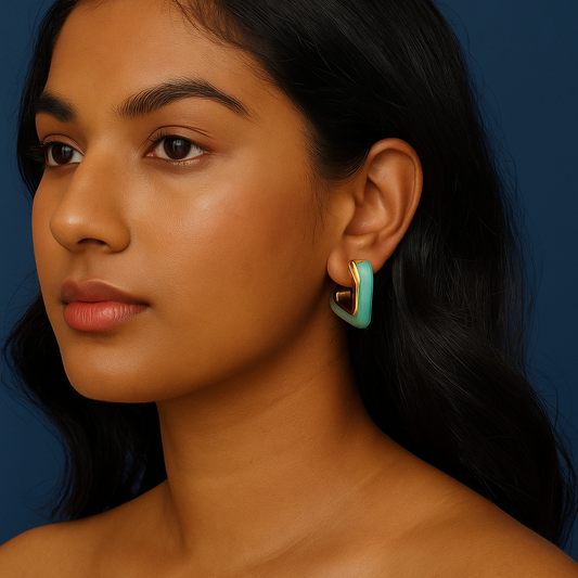 Resin Embedded 18K Gold Plated Stainless Steel C-Shaped Flower Ear Studs